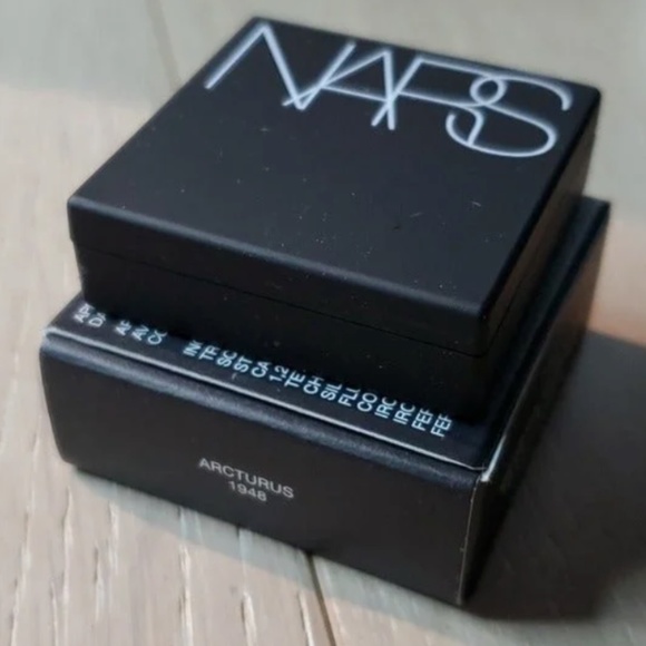 NARS Dual-Intensity Deep Indigo Eyeshadow Arcturus - Picture 2 of 4